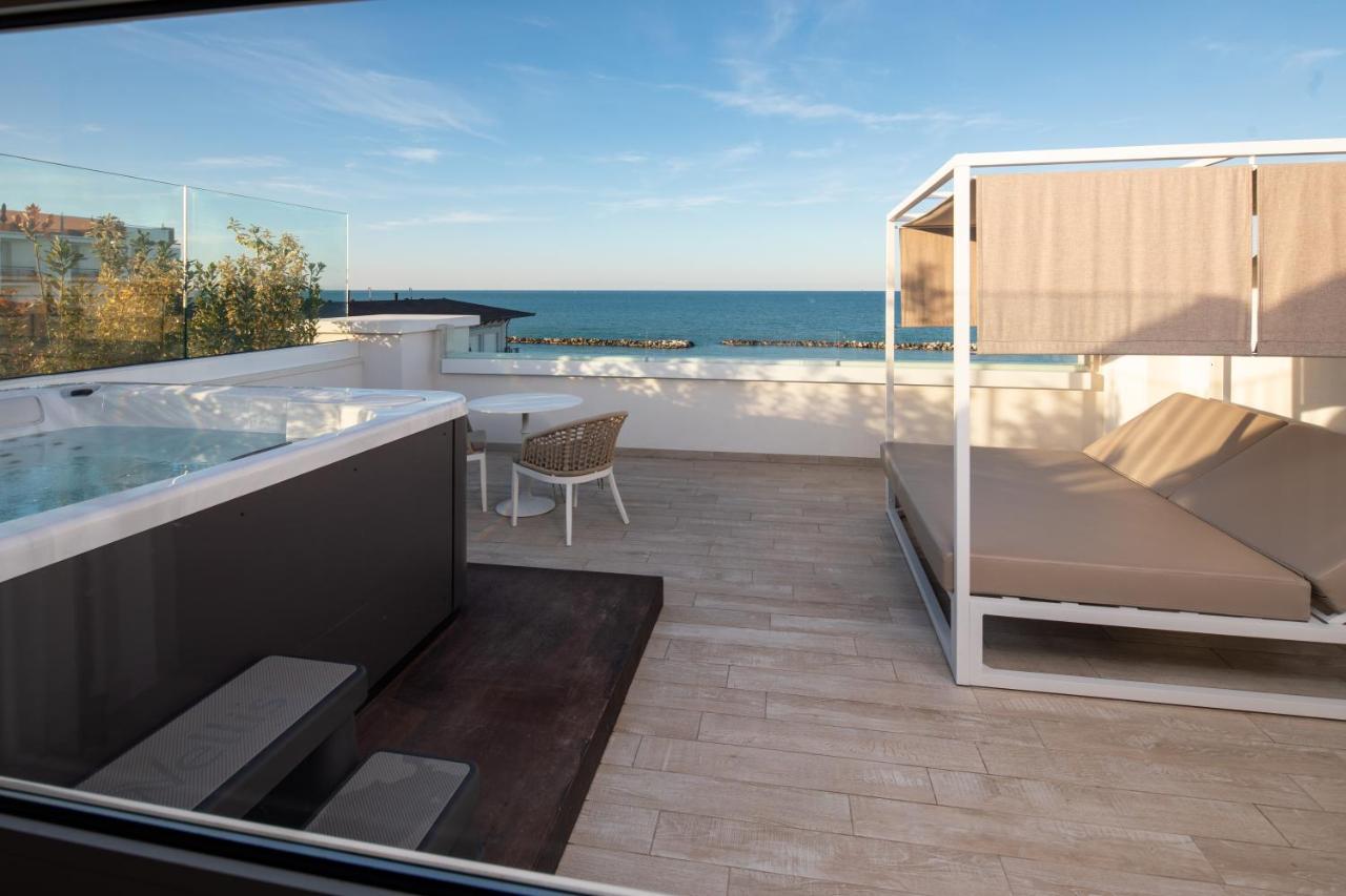 Trevi Family Resort Cattolica Extérieur photo