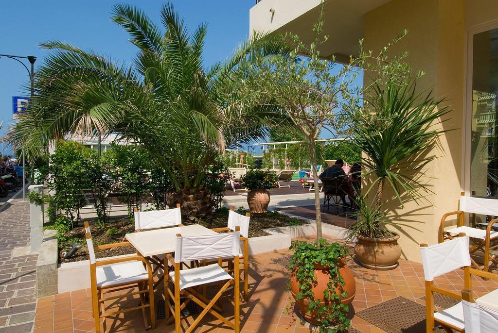 Trevi Family Resort Cattolica Extérieur photo
