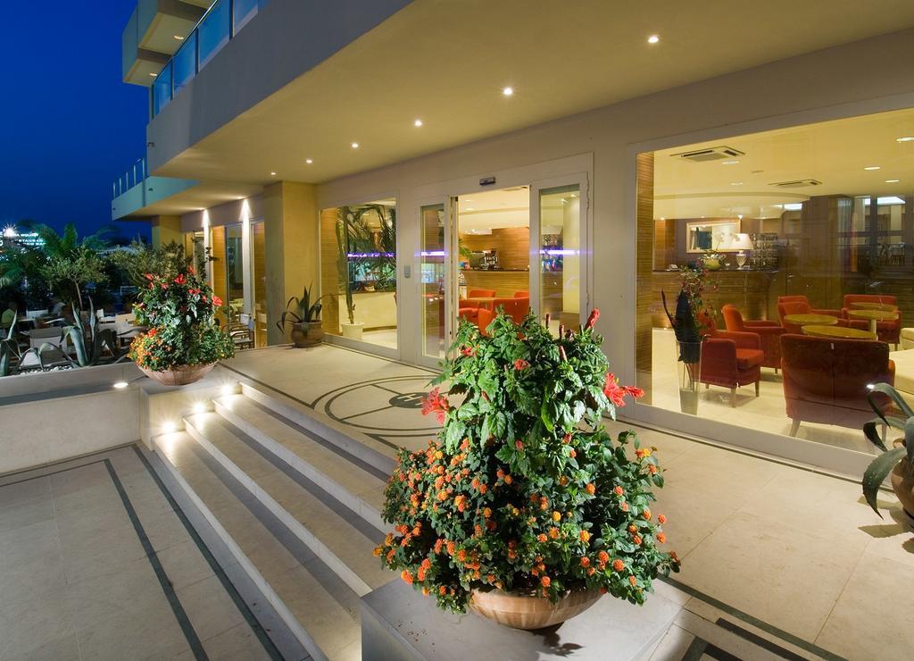 Trevi Family Resort Cattolica Extérieur photo
