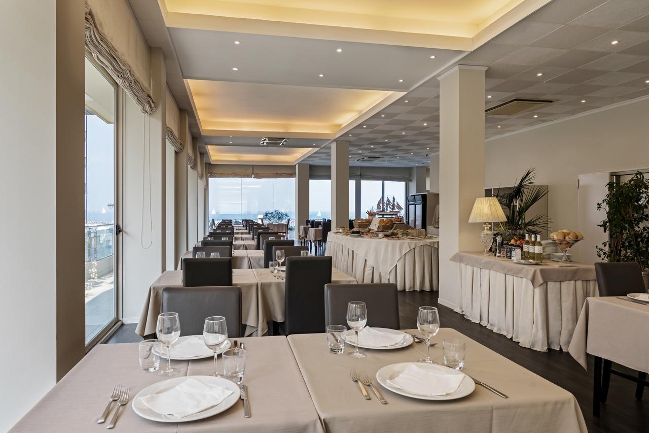 Trevi Family Resort Cattolica Extérieur photo